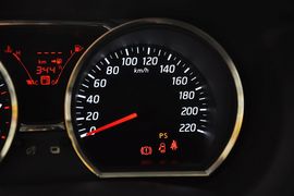 2013款日产骊威1.6XL手动豪华型