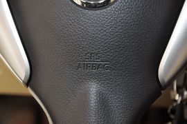2013款日产骊威1.6XL手动豪华型