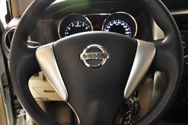 2013款日产骊威1.6XL手动豪华型