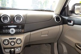 2012款长安悦翔V3