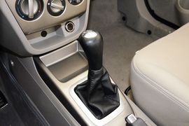 2012款长安悦翔V3