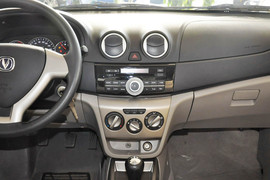 2012款长安悦翔V3