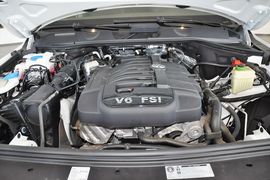   2013款大众途锐3.6L越野增强高配型