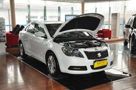 2011款铃木凯泽西2.4L两驱CVT标准版