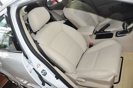 2011款铃木凯泽西2.4L两驱CVT标准版