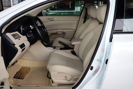2011款铃木凯泽西2.4L两驱CVT标准版