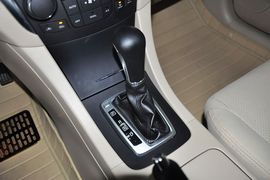 2011款铃木凯泽西2.4L两驱CVT标准版