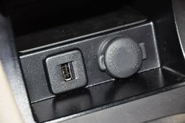 2011款铃木凯泽西2.4L两驱CVT标准版
