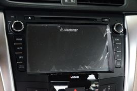 2011款铃木凯泽西2.4L两驱CVT标准版