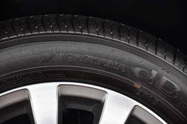 2011款铃木凯泽西2.4L两驱CVT标准版