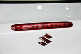 2011款铃木凯泽西2.4L两驱CVT标准版