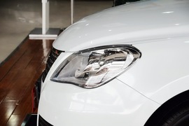 2011款铃木凯泽西2.4L两驱CVT标准版