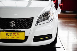 2011款铃木凯泽西2.4L两驱CVT标准版