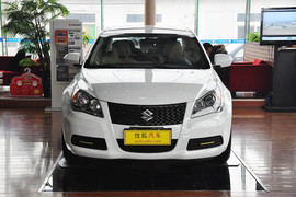 2011款铃木凯泽西2.4L两驱CVT标准版