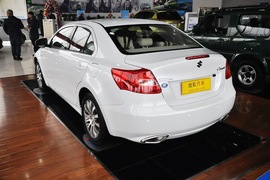 2011款铃木凯泽西2.4L两驱CVT标准版