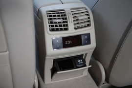 2014款奔驰E400L运动豪华型试驾实拍