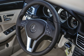 2014款奔驰E400L运动豪华型试驾实拍