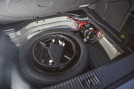 2014款奔驰E400L运动豪华型试驾实拍