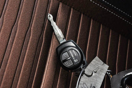 2013款铃木天语SX4酷锐1.6L手动灵动型