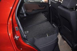 2013款铃木天语SX4酷锐1.6L手动灵动型