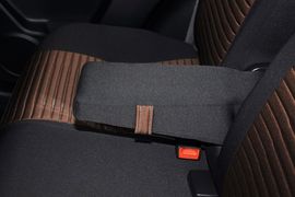 2013款铃木天语SX4酷锐1.6L手动灵动型