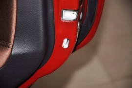 2013款铃木天语SX4酷锐1.6L手动灵动型