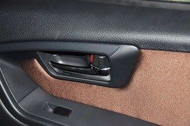 2013款铃木天语SX4酷锐1.6L手动灵动型