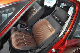 2013款铃木天语SX4酷锐1.6L手动灵动型