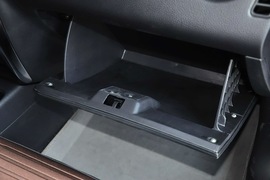 2013款铃木天语SX4酷锐1.6L手动灵动型