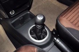 2013款铃木天语SX4酷锐1.6L手动灵动型