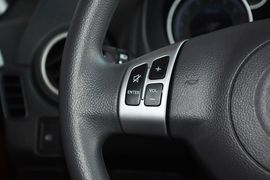 2013款铃木天语SX4酷锐1.6L手动灵动型