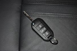 2013款标致3008