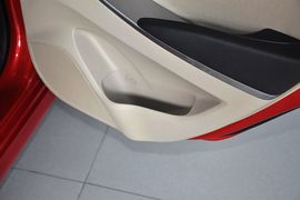 2014款现代瑞纳三厢1.4L