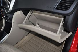 2014款现代瑞纳三厢1.4L