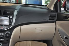 2014款现代瑞纳三厢1.4L