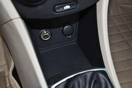 2014款现代瑞纳三厢1.4L