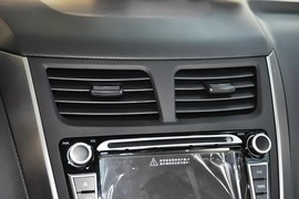 2014款现代瑞纳三厢1.4L