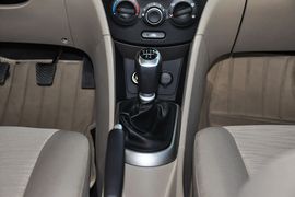 2014款现代瑞纳三厢1.4L