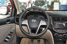 2014款现代瑞纳三厢1.4L