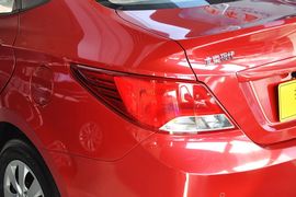 2014款现代瑞纳三厢1.4L