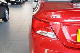 2014款现代瑞纳三厢1.4L