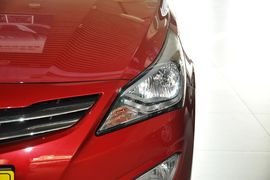 2014款现代瑞纳三厢1.4L