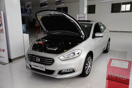 2012款菲亚特菲翔1.4T自动尊享版