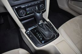 2014款斯柯达速派2.0TSI手自一体尊仕版