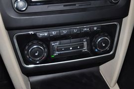 2014款斯柯达速派2.0TSI手自一体尊仕版