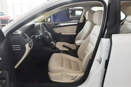 2014款大众速腾1.6L手动舒适型