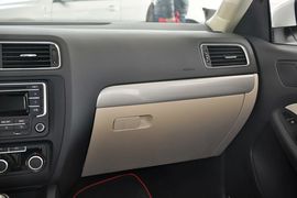 2014款大众速腾1.6L手动舒适型