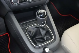 2014款大众速腾1.6L手动舒适型