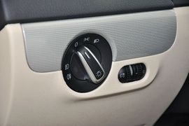 2014款大众速腾1.6L手动舒适型
