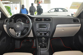 2014款大众速腾1.6L手动舒适型